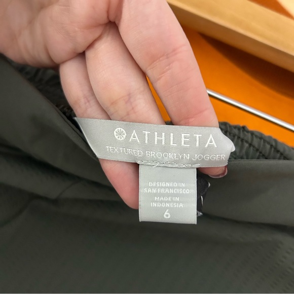 Athleta Textured Brooklyn Green Joggers - Picture 4 of 7